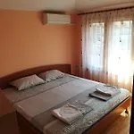 гр.бургас кв.сарафово Apartment *